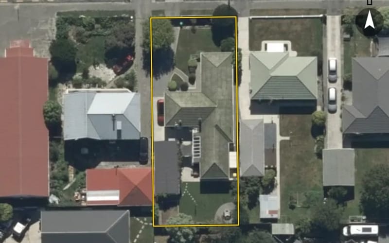 4 Voss Street
