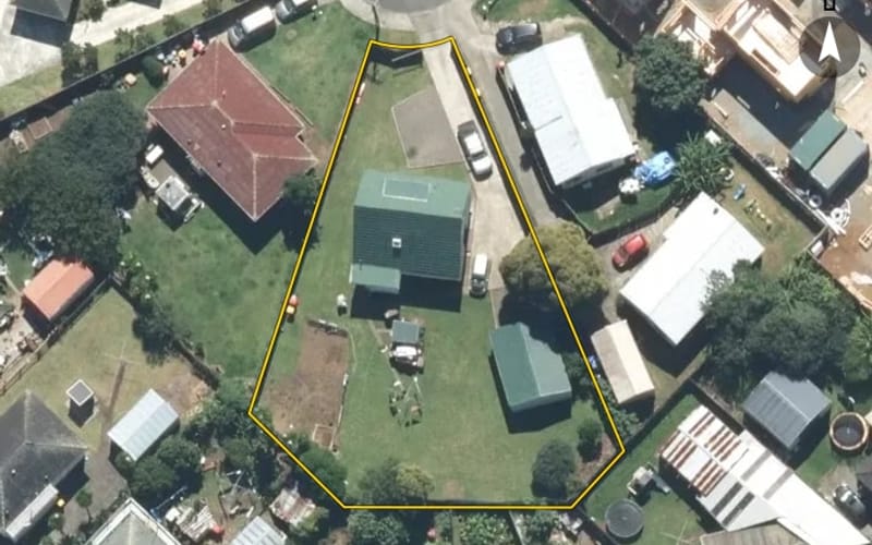 10 Ross Avenue