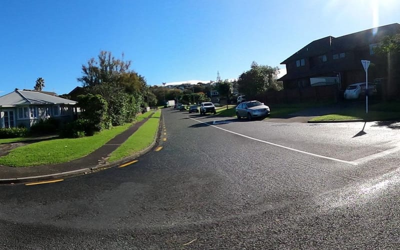 1/9 Eastern Beach Road