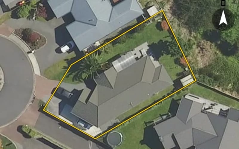 32 Caulfield Place