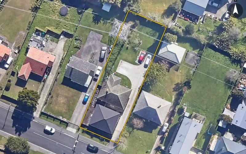 14 Morrie Laing Avenue