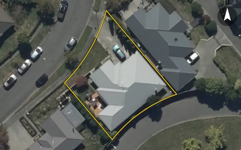 28 John Campbell Crescent