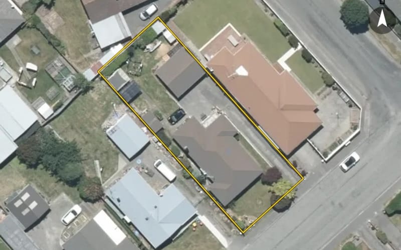31 Bathurst Street