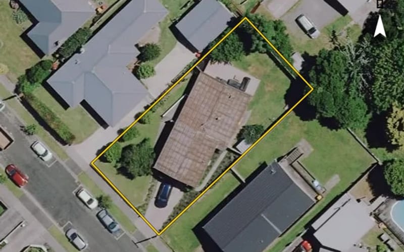 39 De Vere Crescent