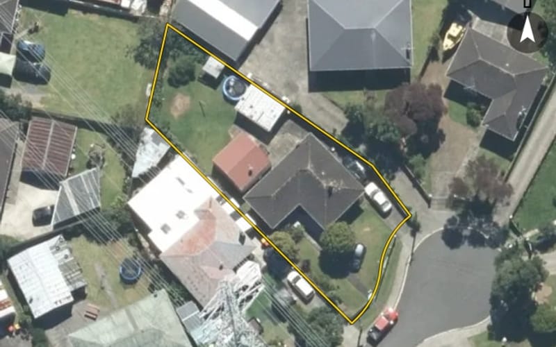 8 Leslie Place