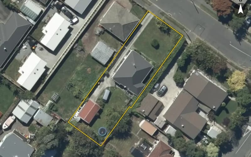 32 Glenroy Street