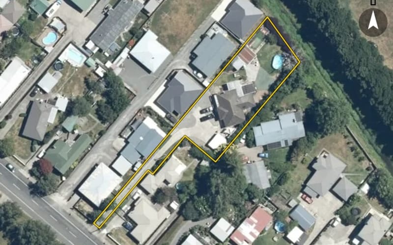 704 Murdoch Road East