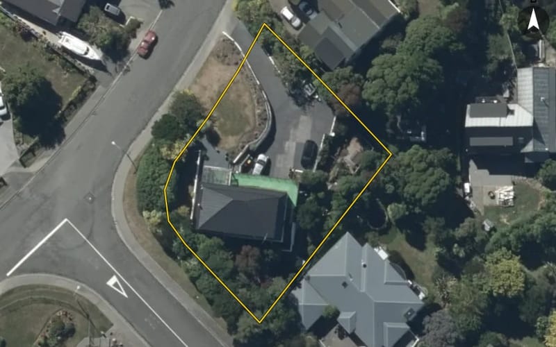 30 Woodside Common