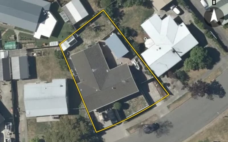 22 Perry Crescent