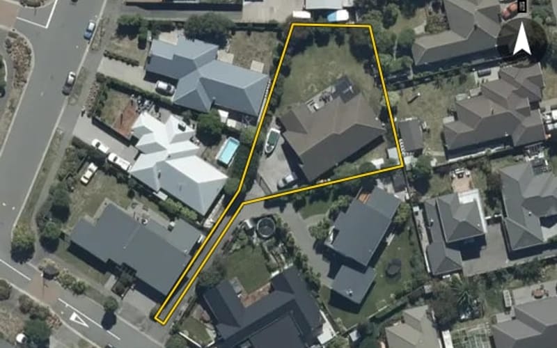 44 Foresters Crescent