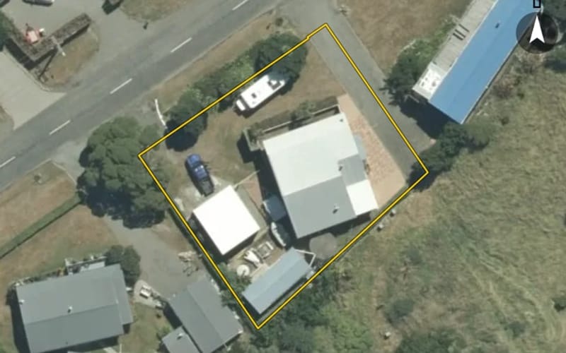 84 Lake Ferry Road
