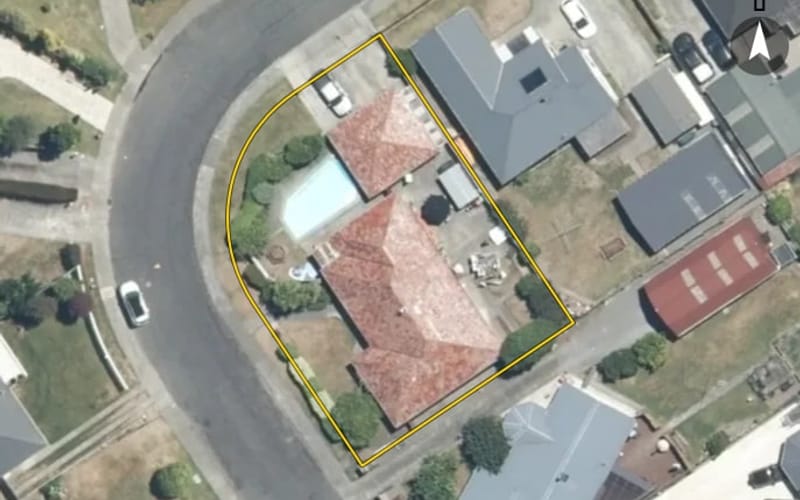 706 Maitland Crescent