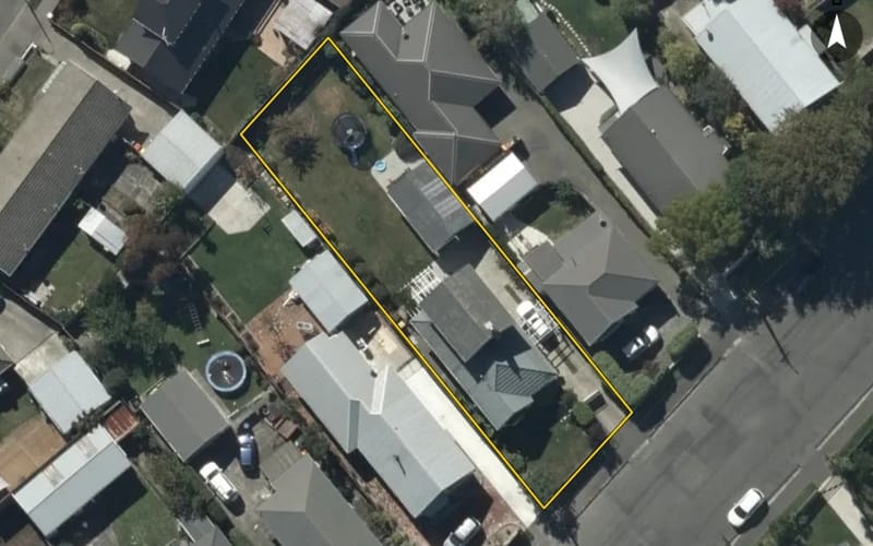 15 Bletsoe Avenue