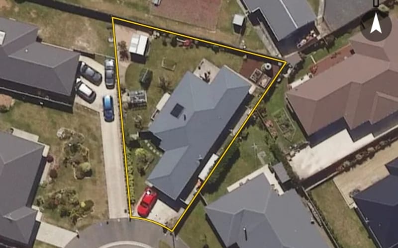 8 Kew Place