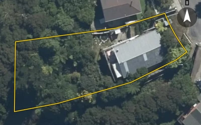 32 Castle Crescent