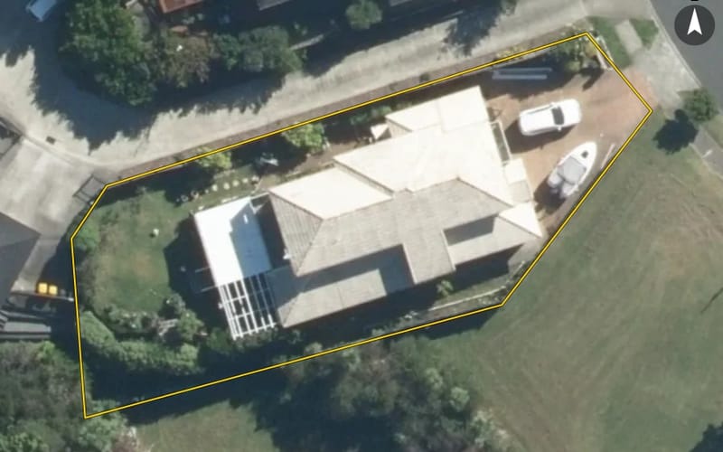 2 Hilton Close