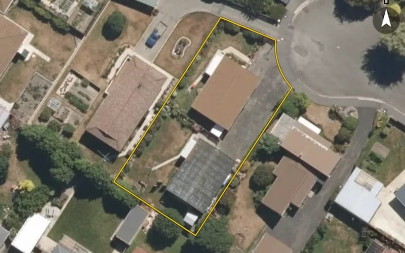 8 Walbrook Crescent