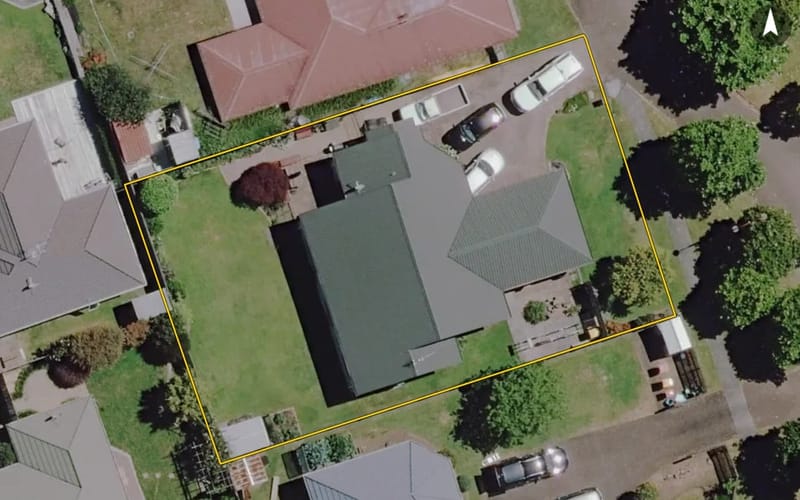19 Bouverie Crescent