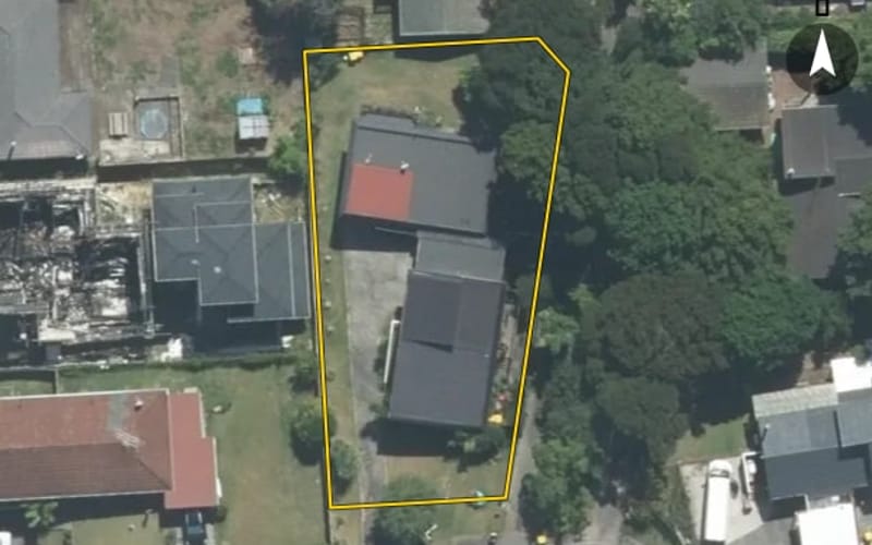 1/4 Tusac Place
