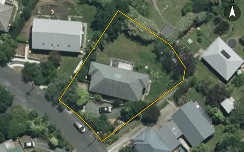 13 Orsman Crescent
