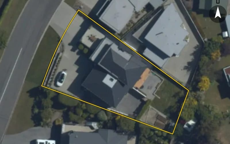 52 Hunter Crescent