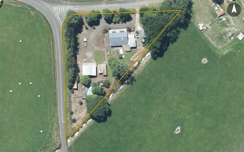 8 Kaukatea Valley Road