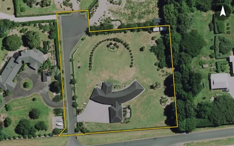 24 Riverglade Drive