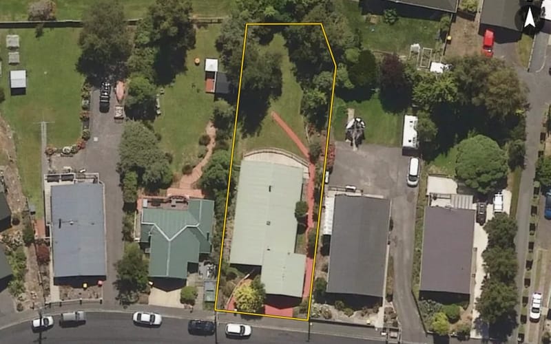 29 Roy Crescent