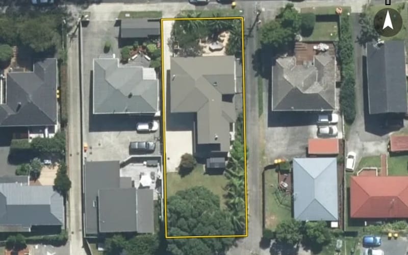 16 Selwyn Crescent