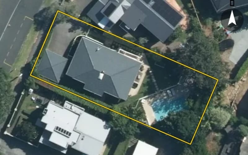 438 Riddell Road