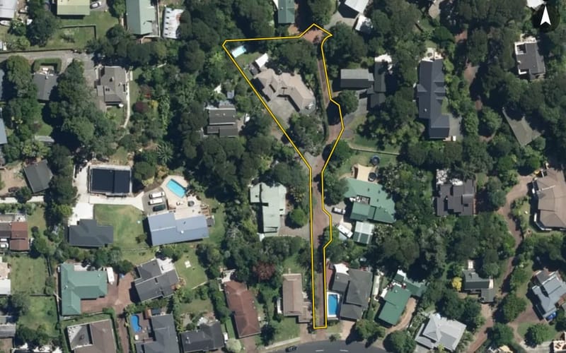 11C Woodfern Crescent