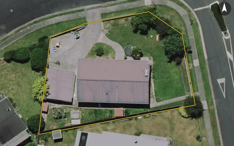 21 Deanwell Avenue