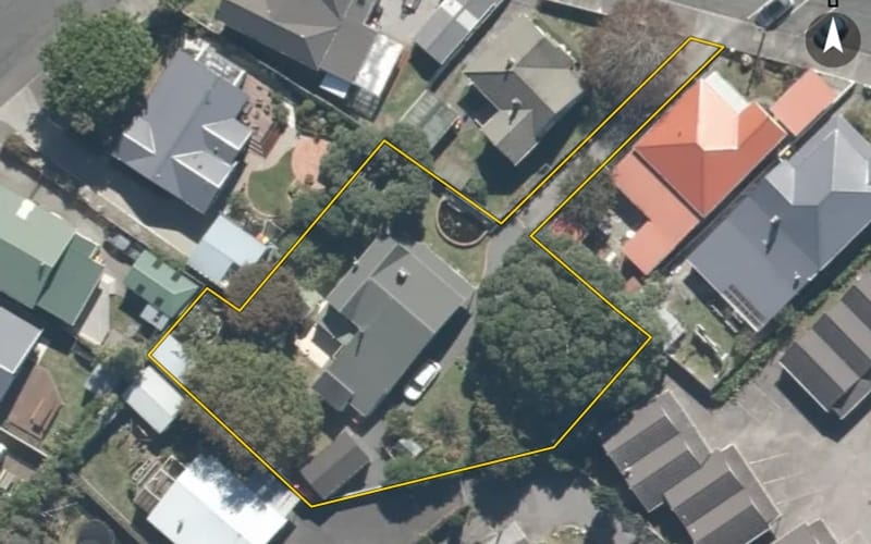 36 Riddlers Crescent