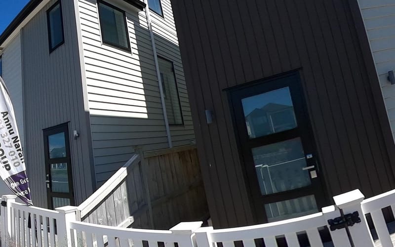 12 Laquinta Place