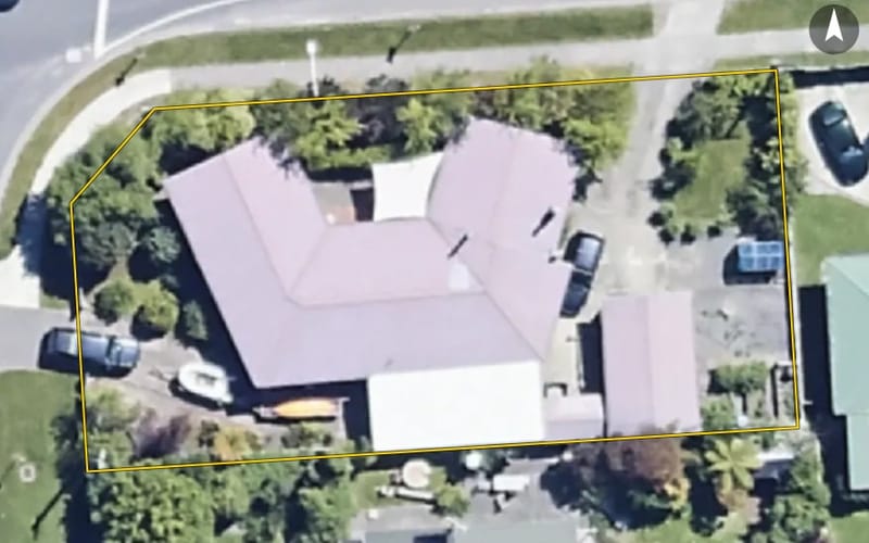 60 Mowat Street