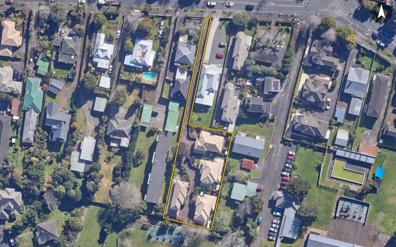 64 King George Avenue