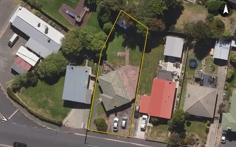 320 Kenmure Road