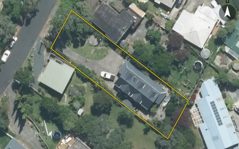 6 Elliston Crescent