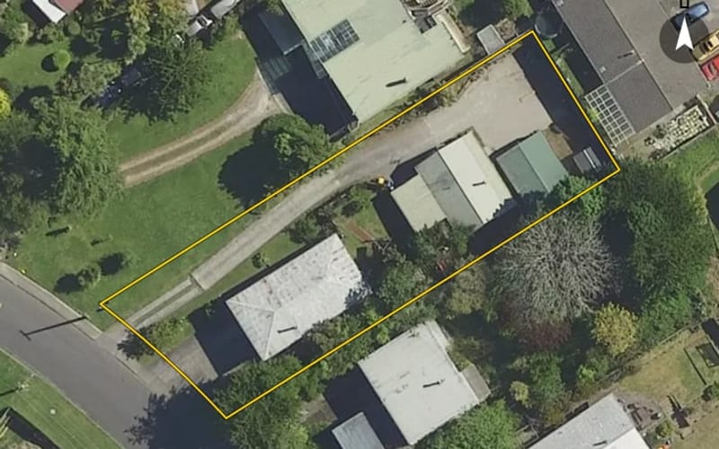43A Thomas Crescent
