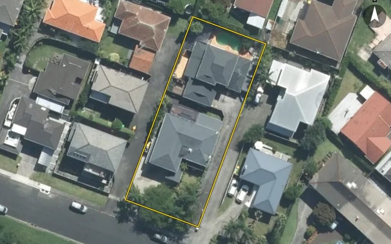 2/14 Tobruk Crescent