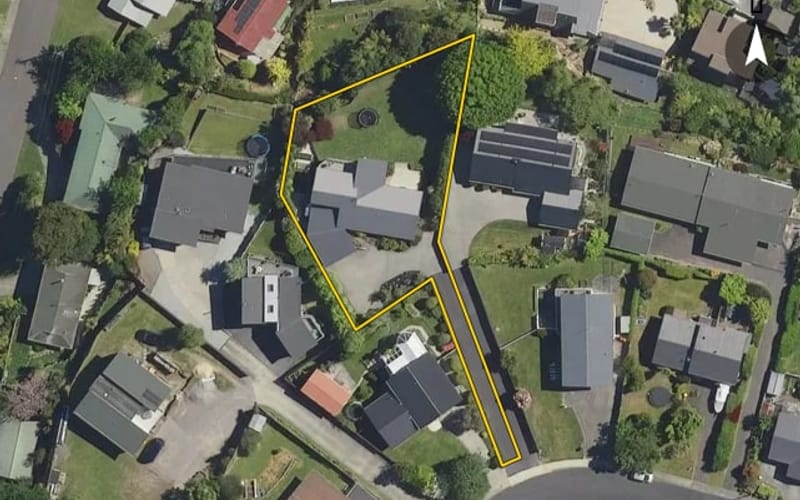 11 Simmonds Crescent