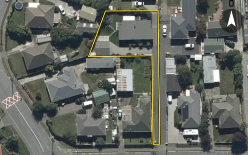 5 Voss Street