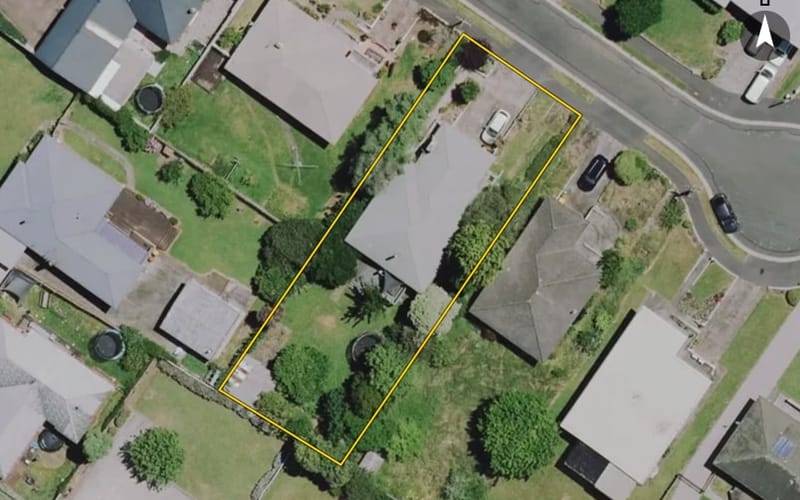 6 Corbett Avenue