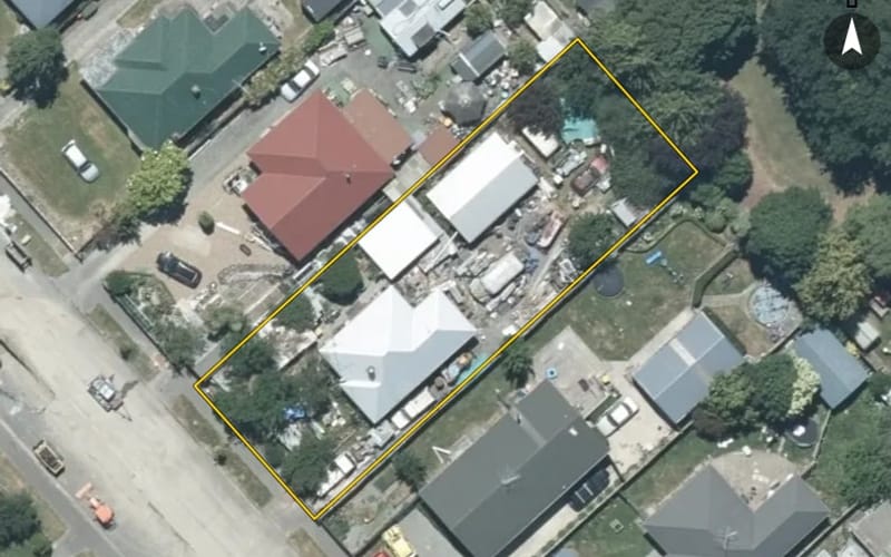 14 Saunders Road