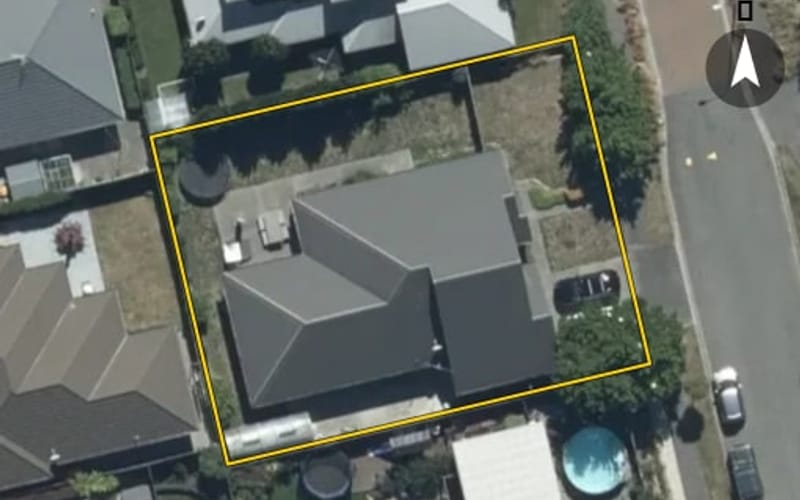 21 Foresters Crescent
