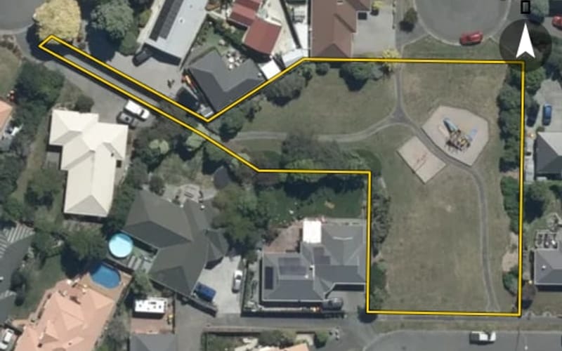 6 Copperfield Close