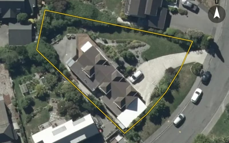 18 Woodside Common