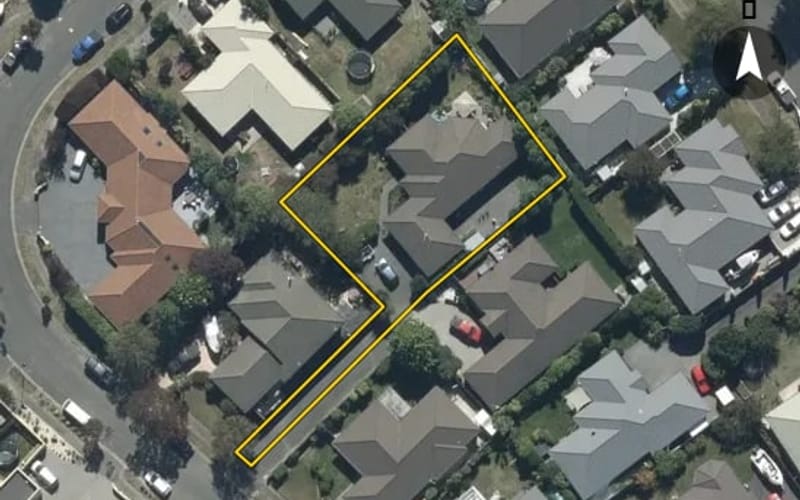 16 Amoka Crescent
