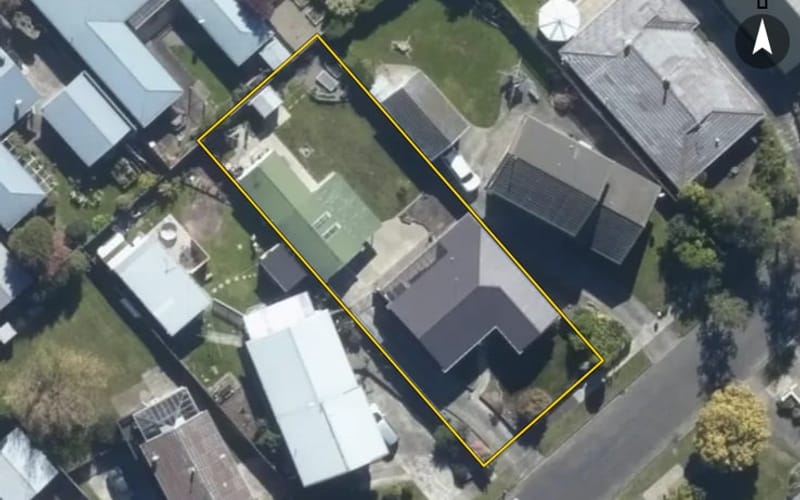 21 Lockhart Avenue