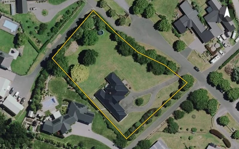 10 East Ridge Grove